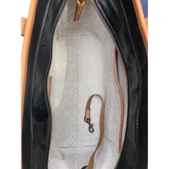 Dooney And Bourke Shoulder Zip Bag Black Color Soft Leather B000542 - Picture 7 of 7